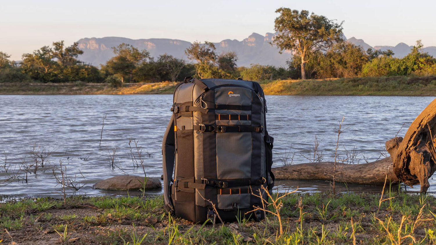 Pro Trekker BP 650 AW II Backpack