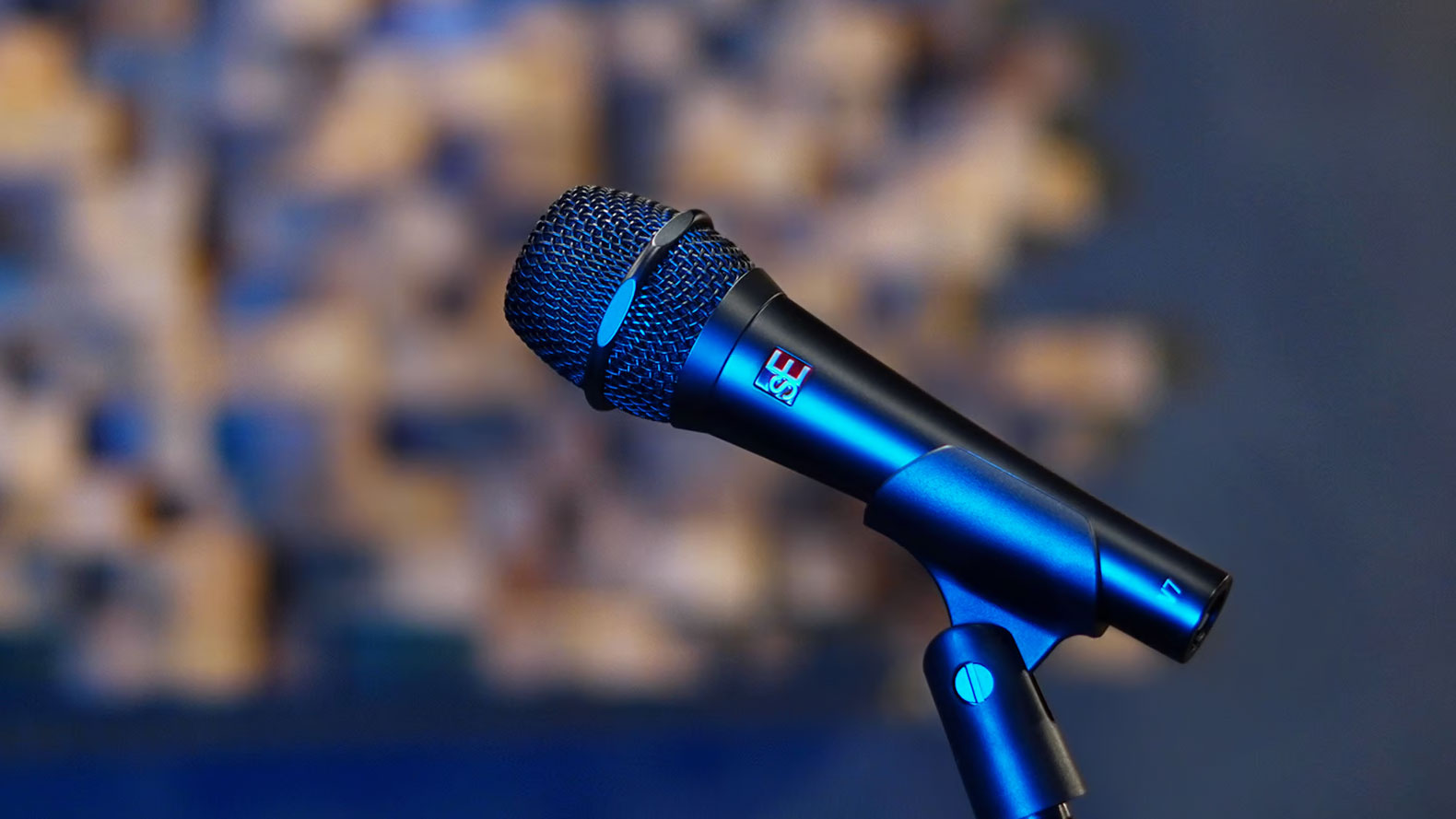 sE Electronics V7 Handheld Supercardioid Dynamic Microphone