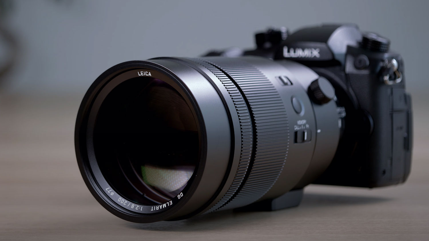 Panasonic Leica DG Elmarit 200mm f/2.8 POWER O.I.S. Lens