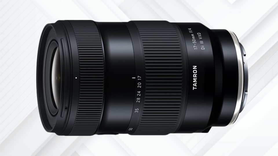 Tamron 17-50mm f/4 Di III VXD