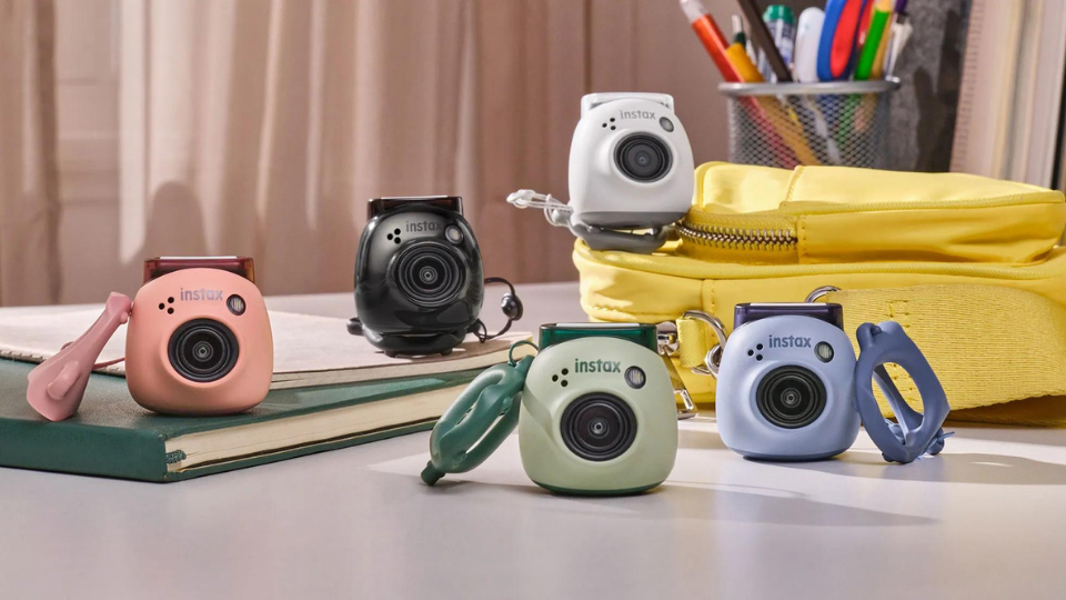 INSTAX PAL