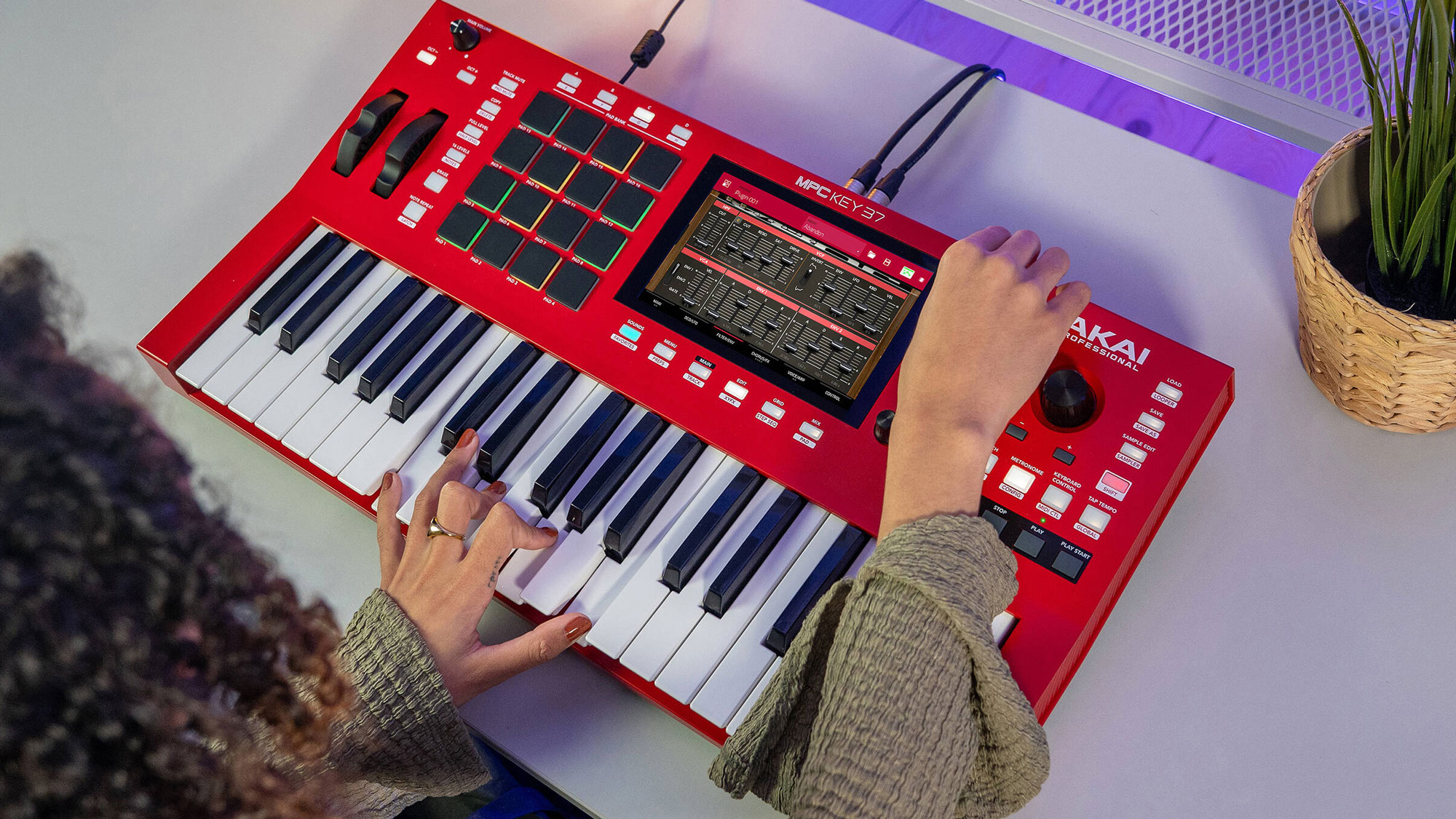 Akai Professional MPC Key 37 Standalone Keyboard Workstation with Sampler and Sequencer