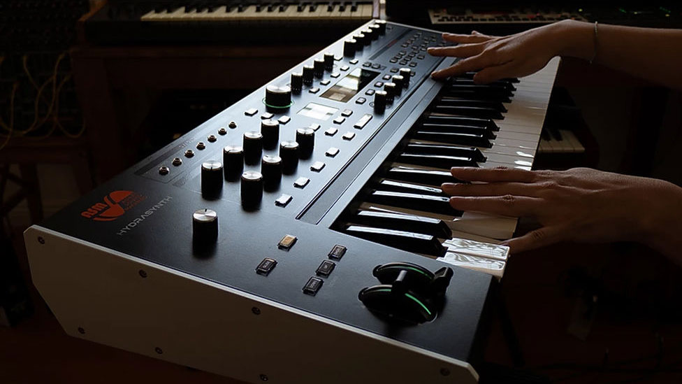 ASM Hydrasynth Keyboard Digital Wave-Morphing Synthesizer