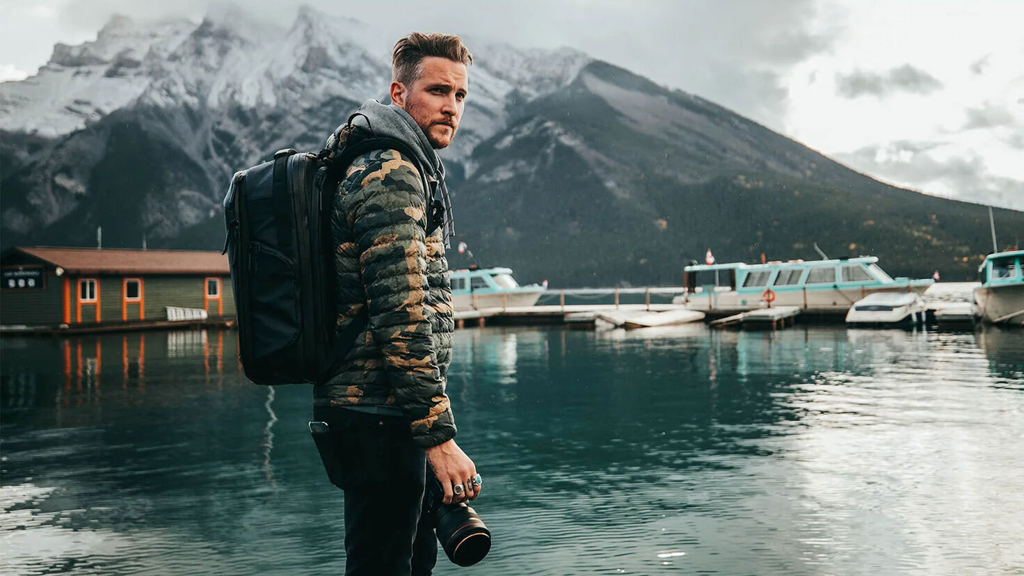 Nomatic McKinnon 35L Ultimate Travel Camera Bundle Pack