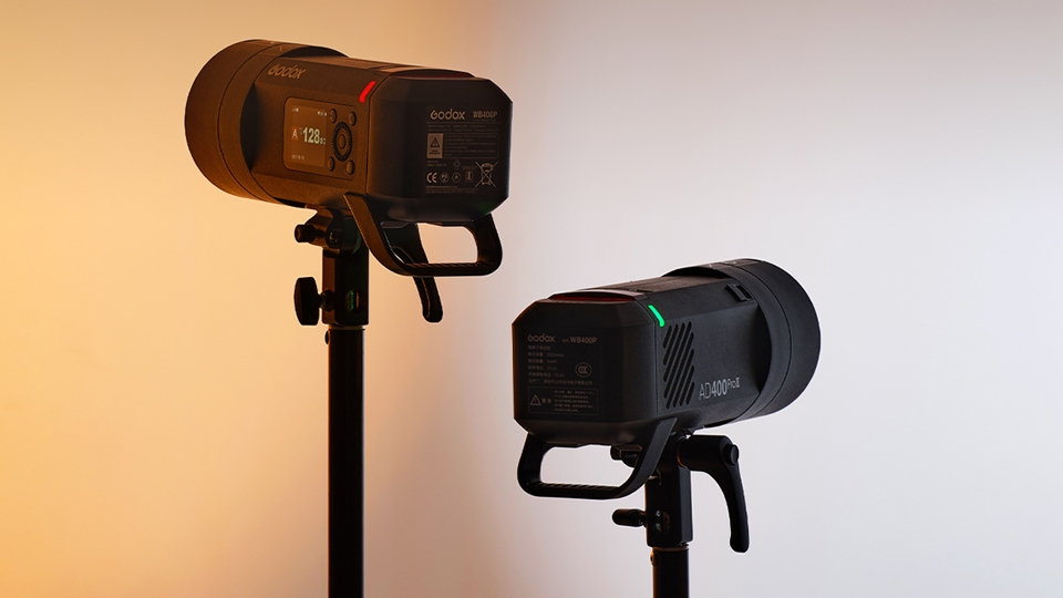 AD400Pro II All in One Outdoor Flash 30W Bi Color Modeling Lamp