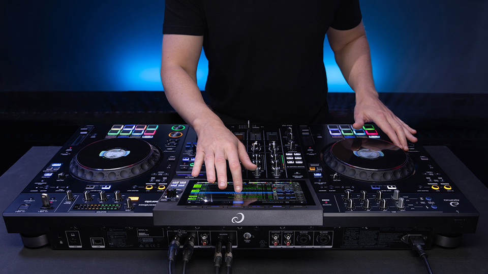 AlphaTheta XDJ-AZ Professional 4-Channel All-in-One DJ System