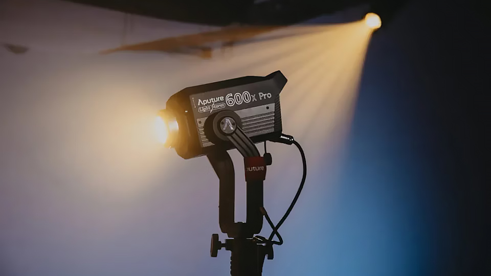 Aputure LS 600x Pro Bi Color LED Monolight