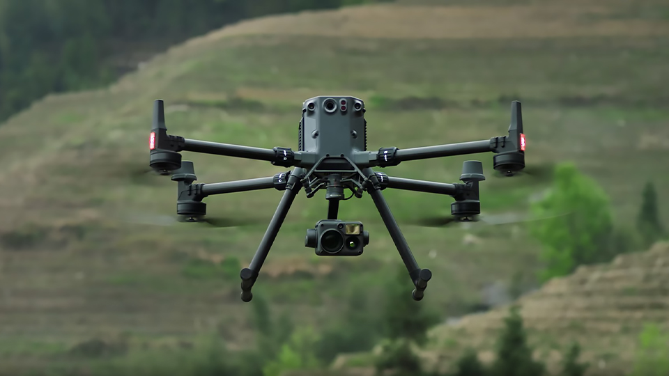 DJI Matrice 350 RTK Commercial Drone with Zenmuse H30T