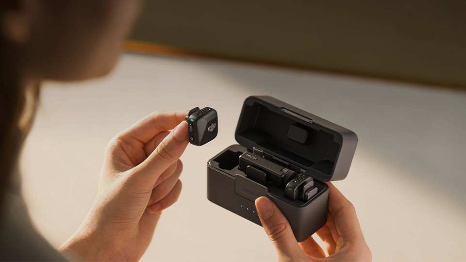 DJI Mic Mini Compact Wireless Microphone System for Camera &amp; Smartphone
