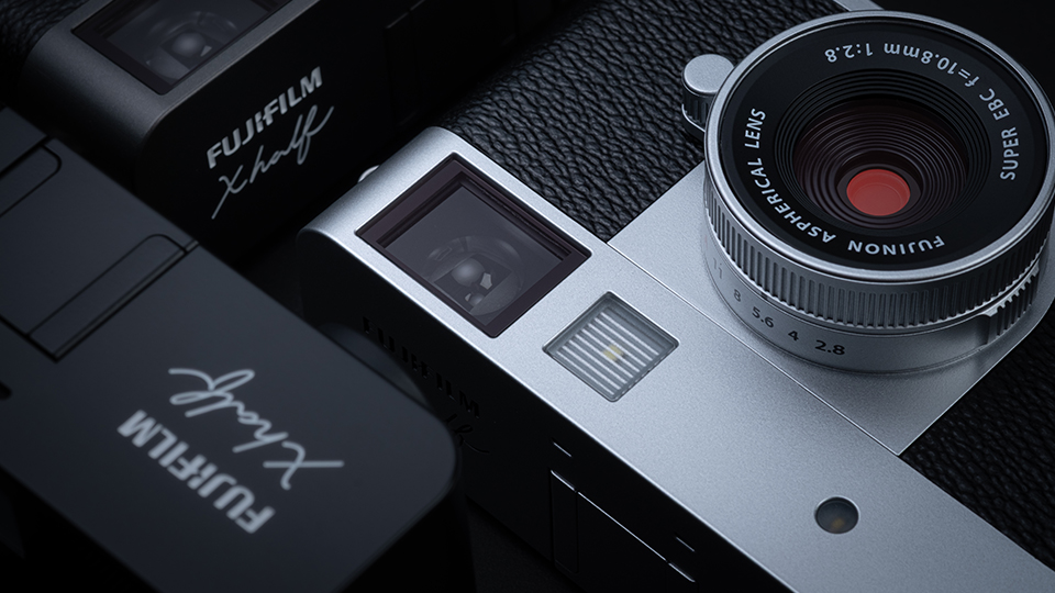 FUJIFILM X half Digital Camera