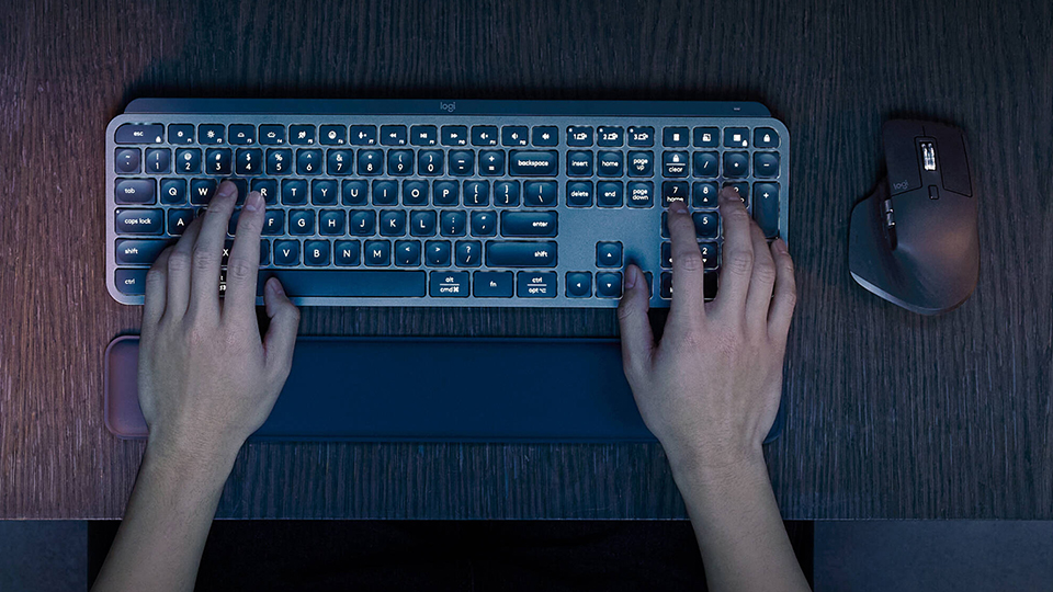 Logitech MX Keys S Wireless Keyboard and Mouse Combo Kit