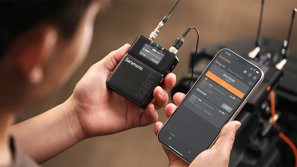 Saramonic K9 US Pro 2 Person Digital UHF Wireless Microphone System for Cameras Device Control