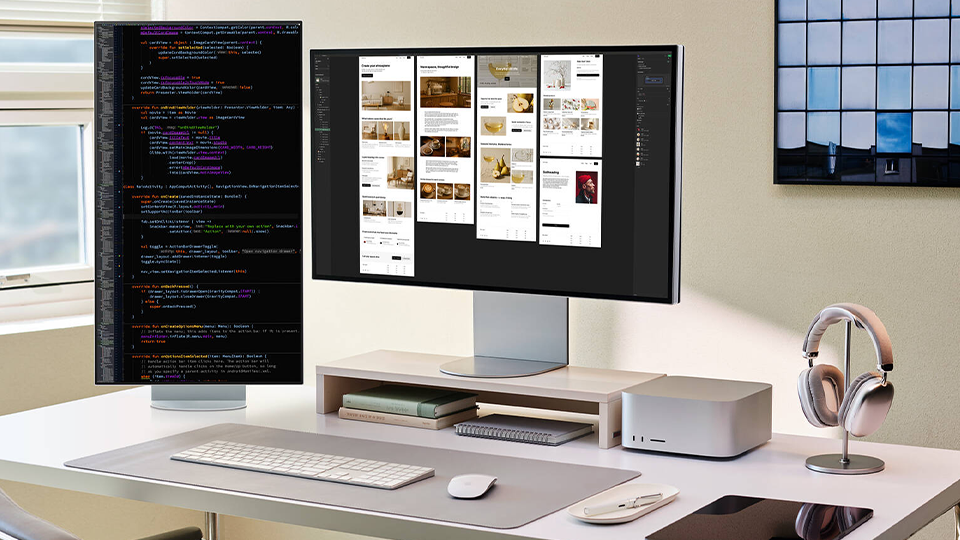 LG UltraFine evo 32U990A-S 31.5" evo 6K Nano IPS Black Monitor
