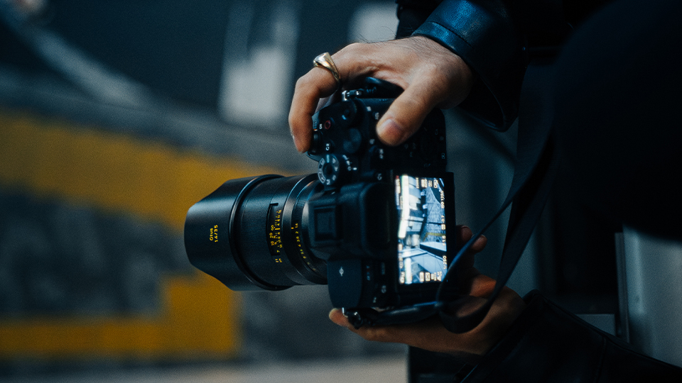 ZEISS Otus ML 35mm f 1 4 Lens In Action
