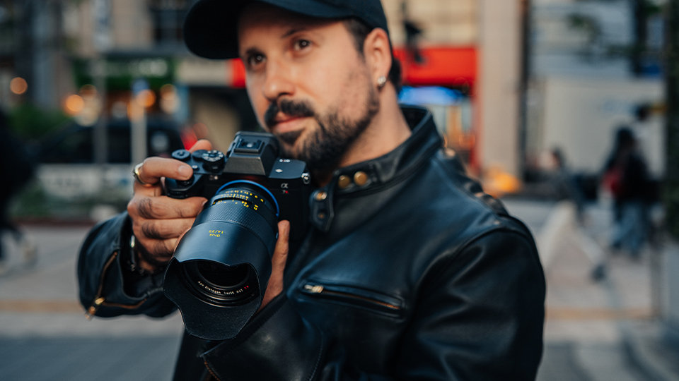 ZEISS Otus ML 35mm f 1 4 Lens Lifestyle