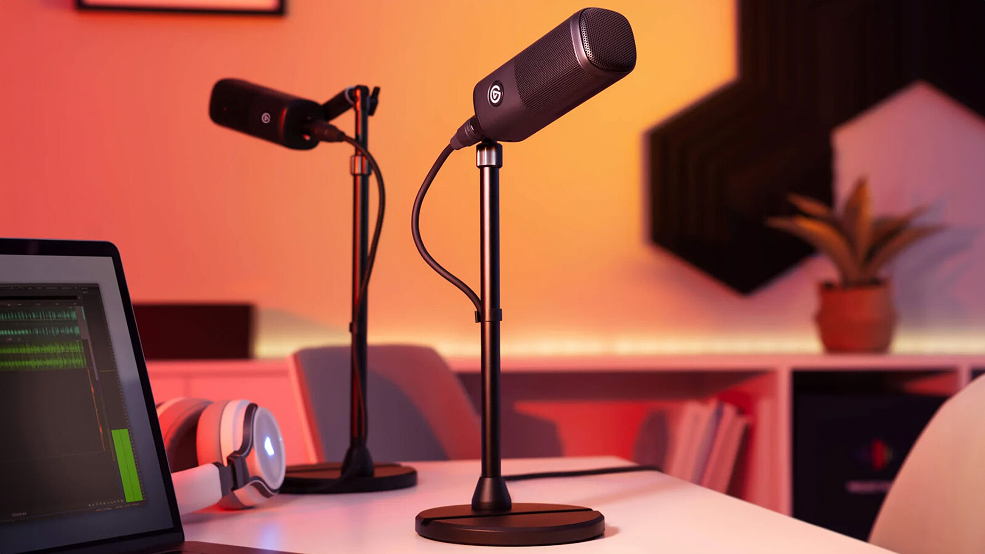 Elgato Wave DX Dynamic Broadcast Microphone
