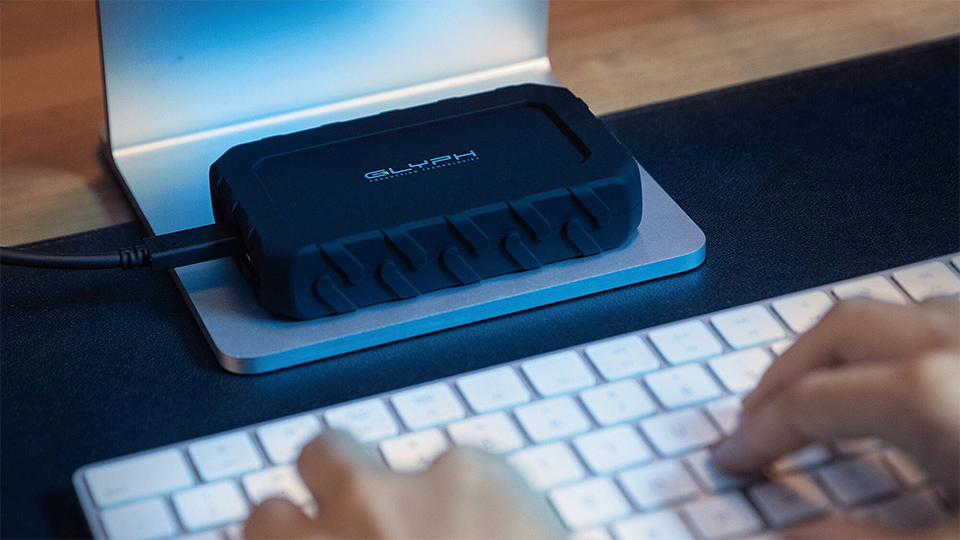Glyph Technologies 1TB Atom EX40 High Intensity USB4 NVMe SSD