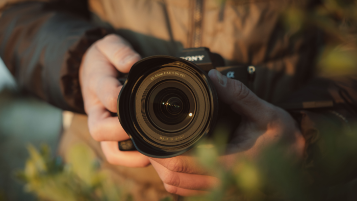 Sigma 20-60mm f/2.8-4 lens in use