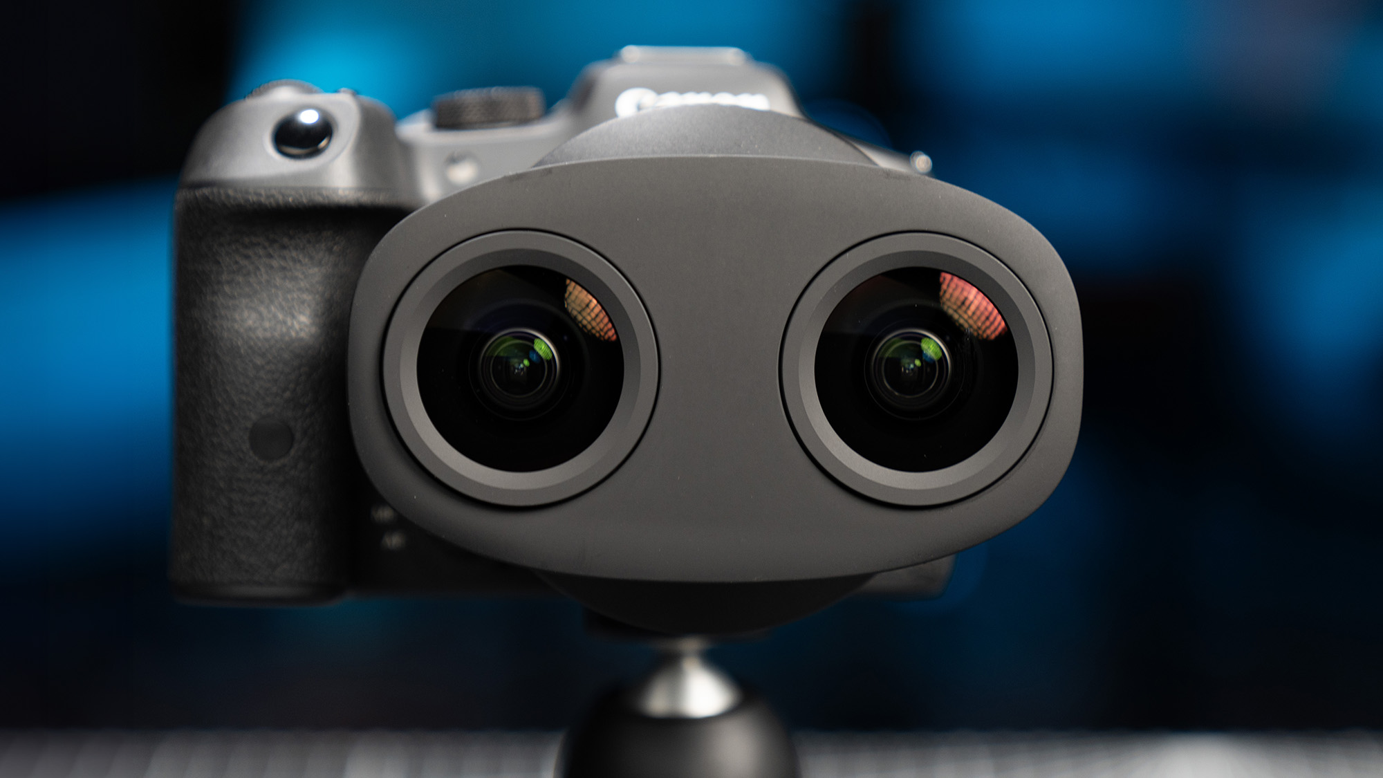 Canon RF-S 3.9mm f/3.5 STM Dual Fisheye Lens