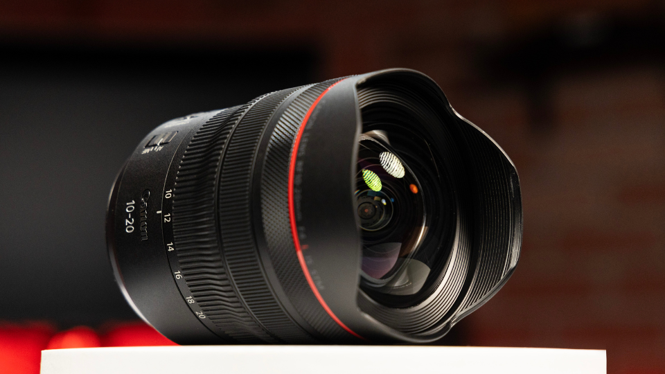 Canon RF 10-20mm f/4 L IS STM Canon RF 10-20mm f/4 L IS STM