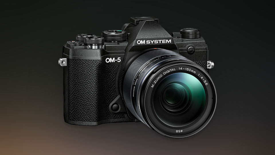 OM-5 with M.Zuiko Digital ED 12-45mm f/4 PRO Lens OM-5 with M.Zuiko Digital ED 12-45mm f/4 PRO Lens