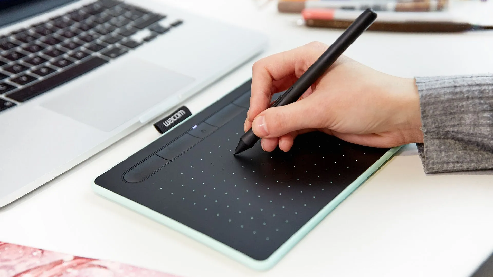 Wacom Intuos Bluetooth Creative Pen Tablet